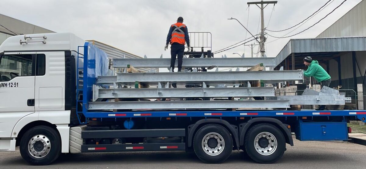 Estructuras Metálicas Eléctricas SteelCim: Potencia y Precisión ⚡