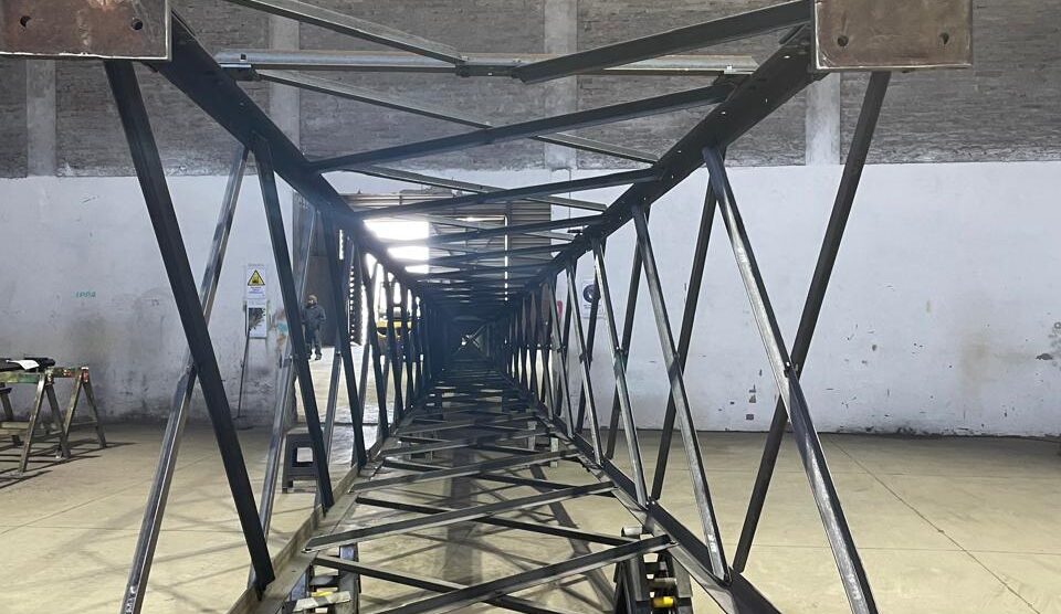 Estructuras Metálicas Eléctricas SteelCim: Potencia y Precisión ⚡